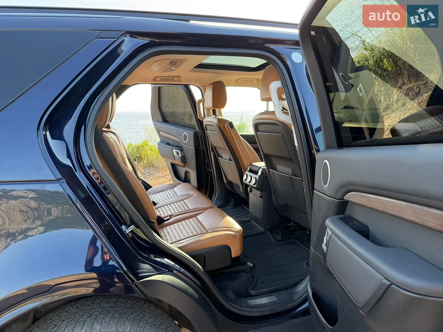2019 Land Rover Discovery - мініатюра 17