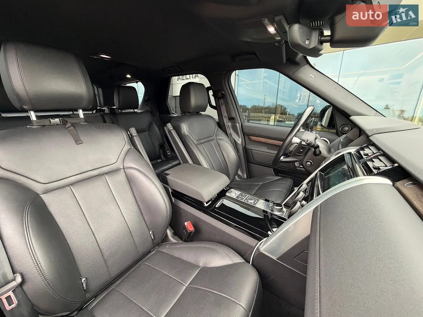 2019 Land Rover Discovery - мініатюра 15