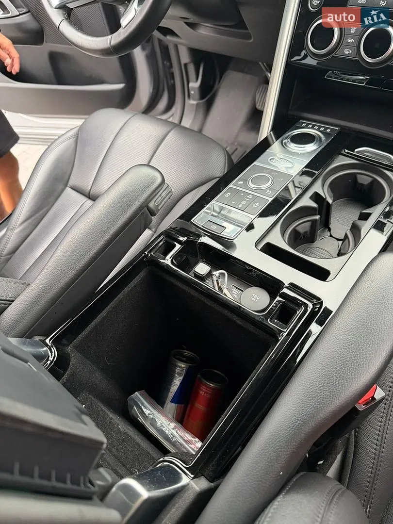 2019 Land Rover Discovery - мініатюра 23