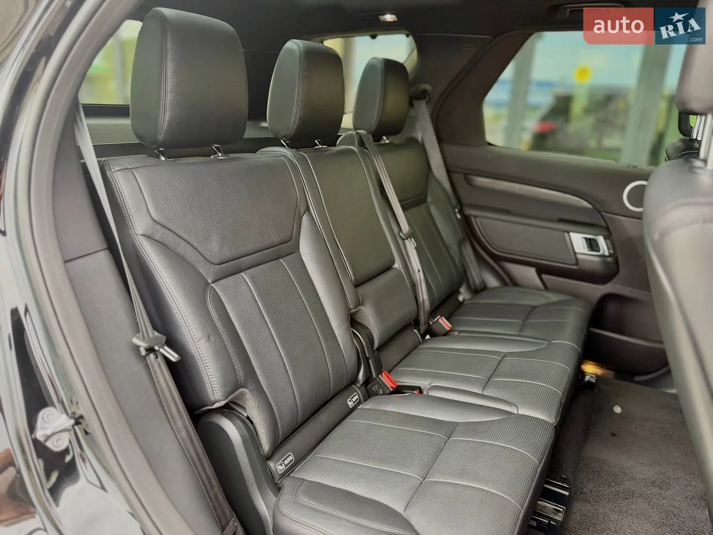 2017 Land Rover Discovery - мініатюра 80
