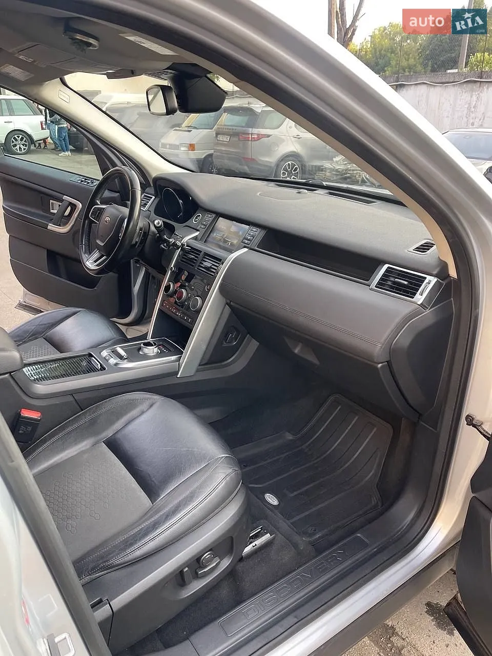 2016 Land Rover Discovery - мініатюра 4