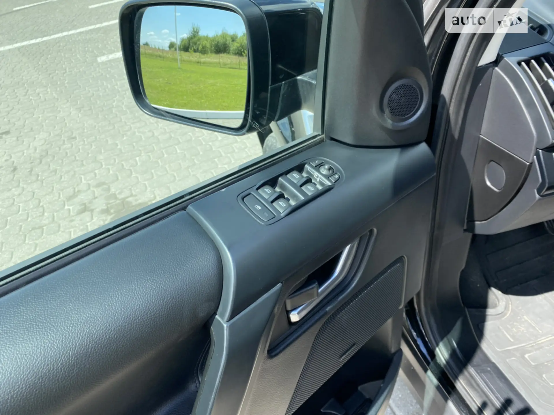 2013 Land Rover Freelander - мініатюра 23