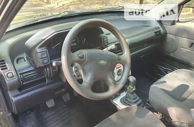 Позашляховик / Кросовер Land Rover Freelander 2003 в 