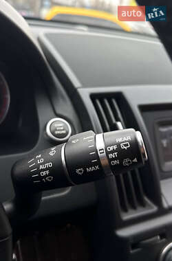 Позашляховик / Кросовер Land Rover Freelander 2013 в 