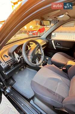 Позашляховик / Кросовер Land Rover Freelander 2004 в 