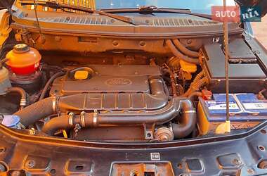 Позашляховик / Кросовер Land Rover Freelander 2004 в 
