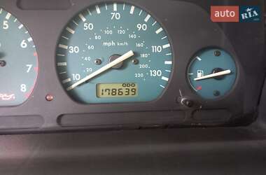 Позашляховик / Кросовер Land Rover Freelander 2000 в 