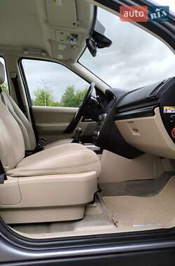 Внедорожник / Кроссовер Land Rover Freelander 2013 в 