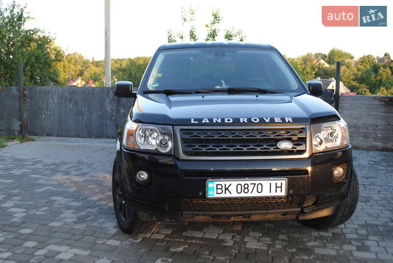 Позашляховик / Кросовер Land Rover Freelander 2012 в 