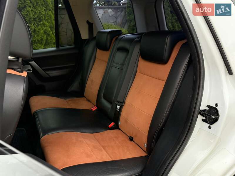 Позашляховик / Кросовер Land Rover Freelander 2012 в Сарнах