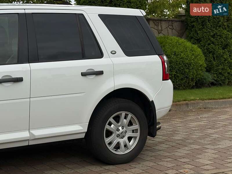 Позашляховик / Кросовер Land Rover Freelander 2012 в Сарнах