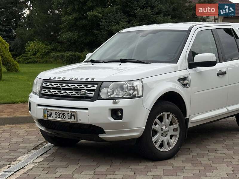 Позашляховик / Кросовер Land Rover Freelander 2012 в Сарнах