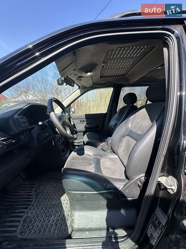 Внедорожник / Кроссовер Land Rover Freelander 2003 в Чернигове