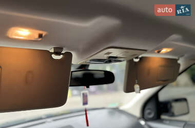 Позашляховик / Кросовер Land Rover Freelander 2010 в 