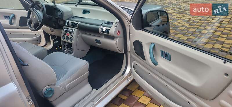 Позашляховик / Кросовер Land Rover Freelander 2000 в Луцьку