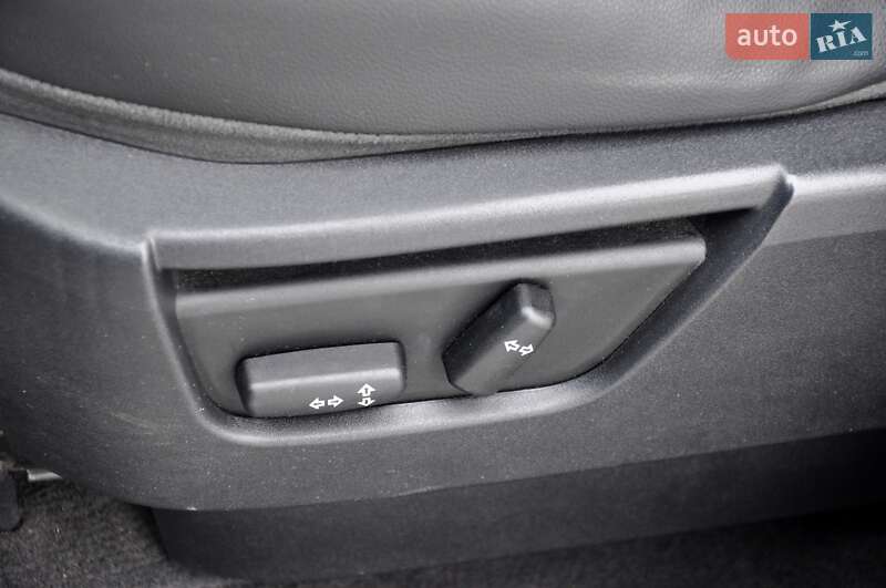 Позашляховик / Кросовер Land Rover Freelander 2008 в Львові