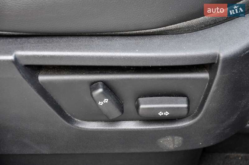 Позашляховик / Кросовер Land Rover Freelander 2008 в Львові