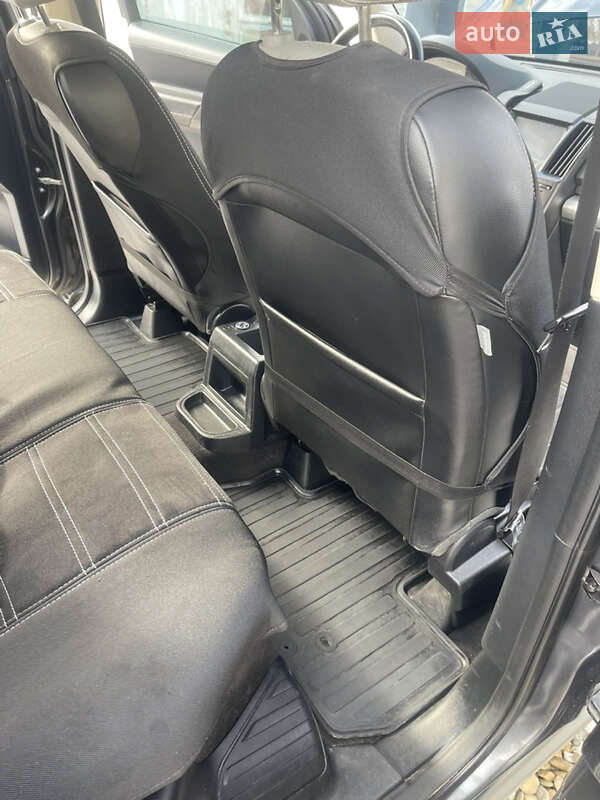 Внедорожник / Кроссовер Land Rover Freelander 2010 в Рожнятове