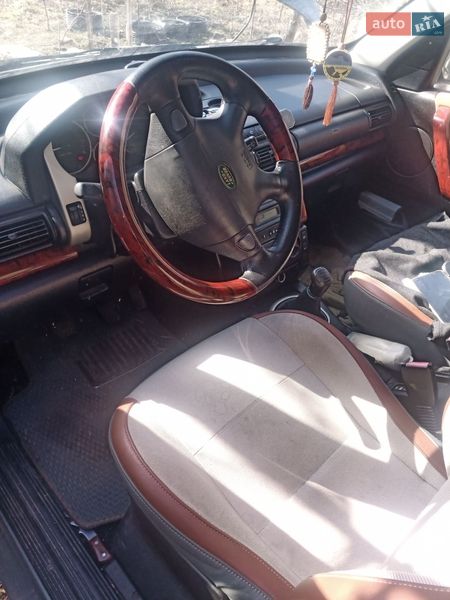 Позашляховик / Кросовер Land Rover Freelander 2004 в Бердичеві