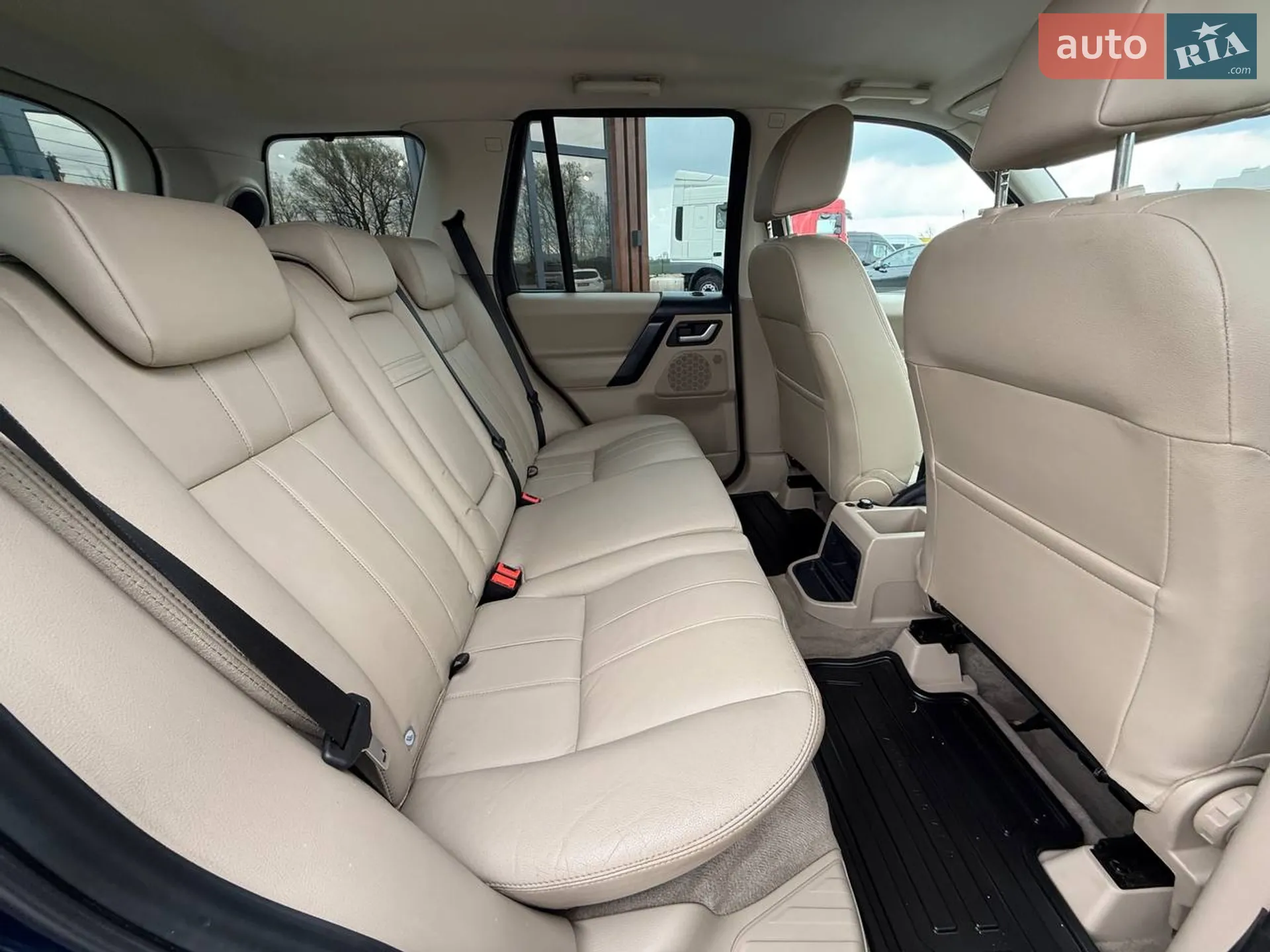 2011 Land Rover Freelander - мініатюра 21