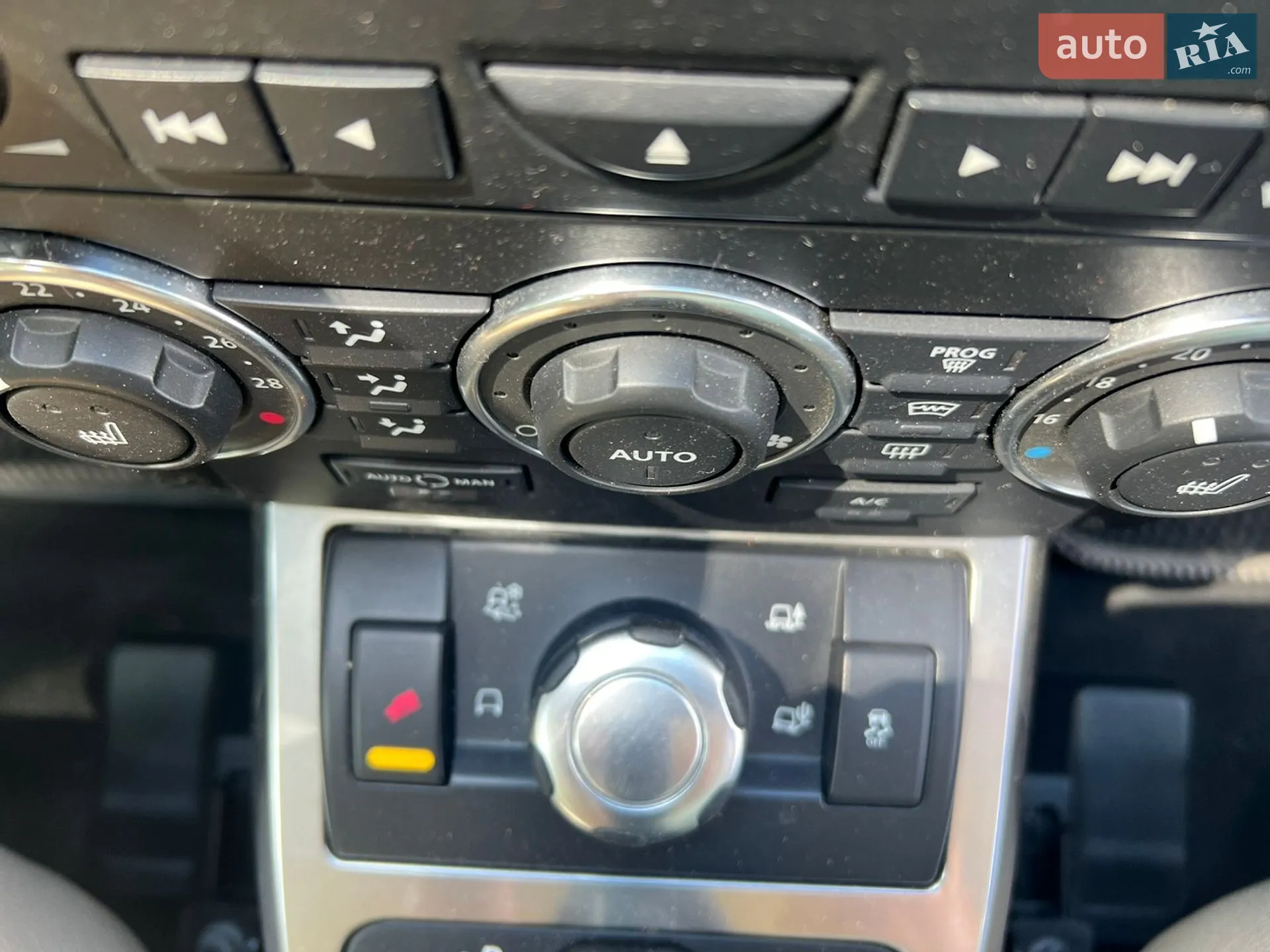 2012 Land Rover Freelander - мініатюра 17