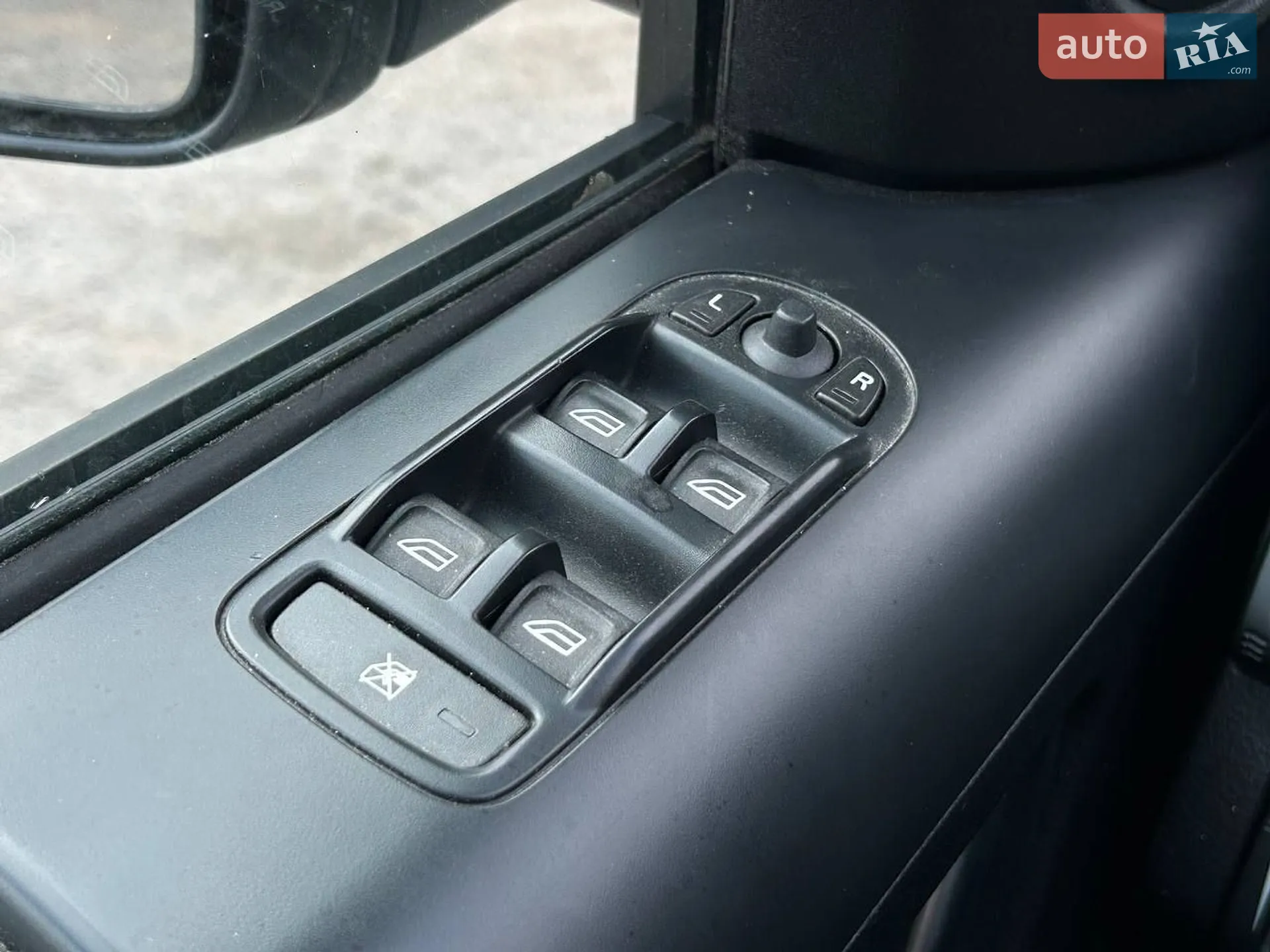 2010 Land Rover Freelander - мініатюра 24