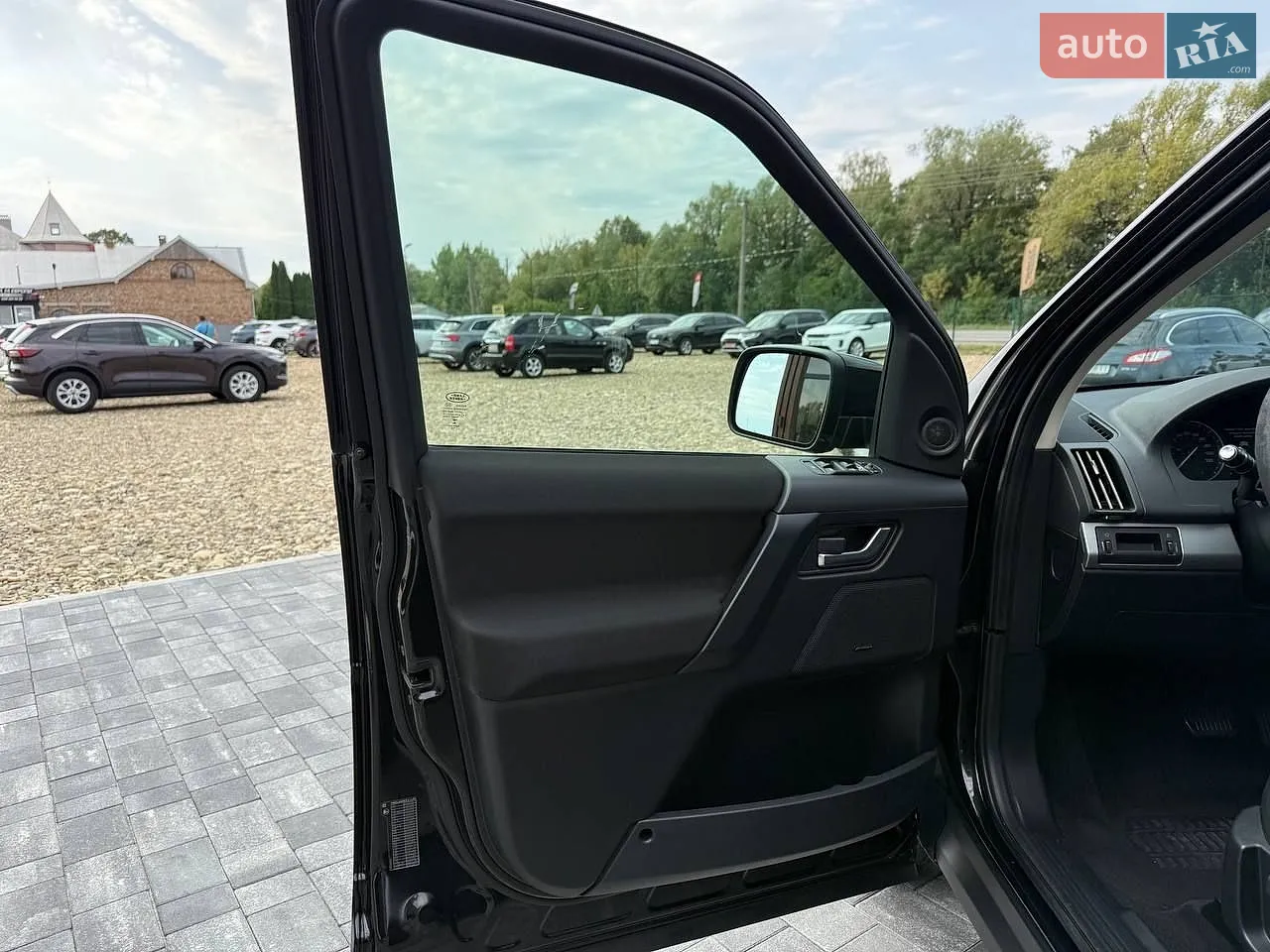 2013 Land Rover Freelander - мініатюра 16