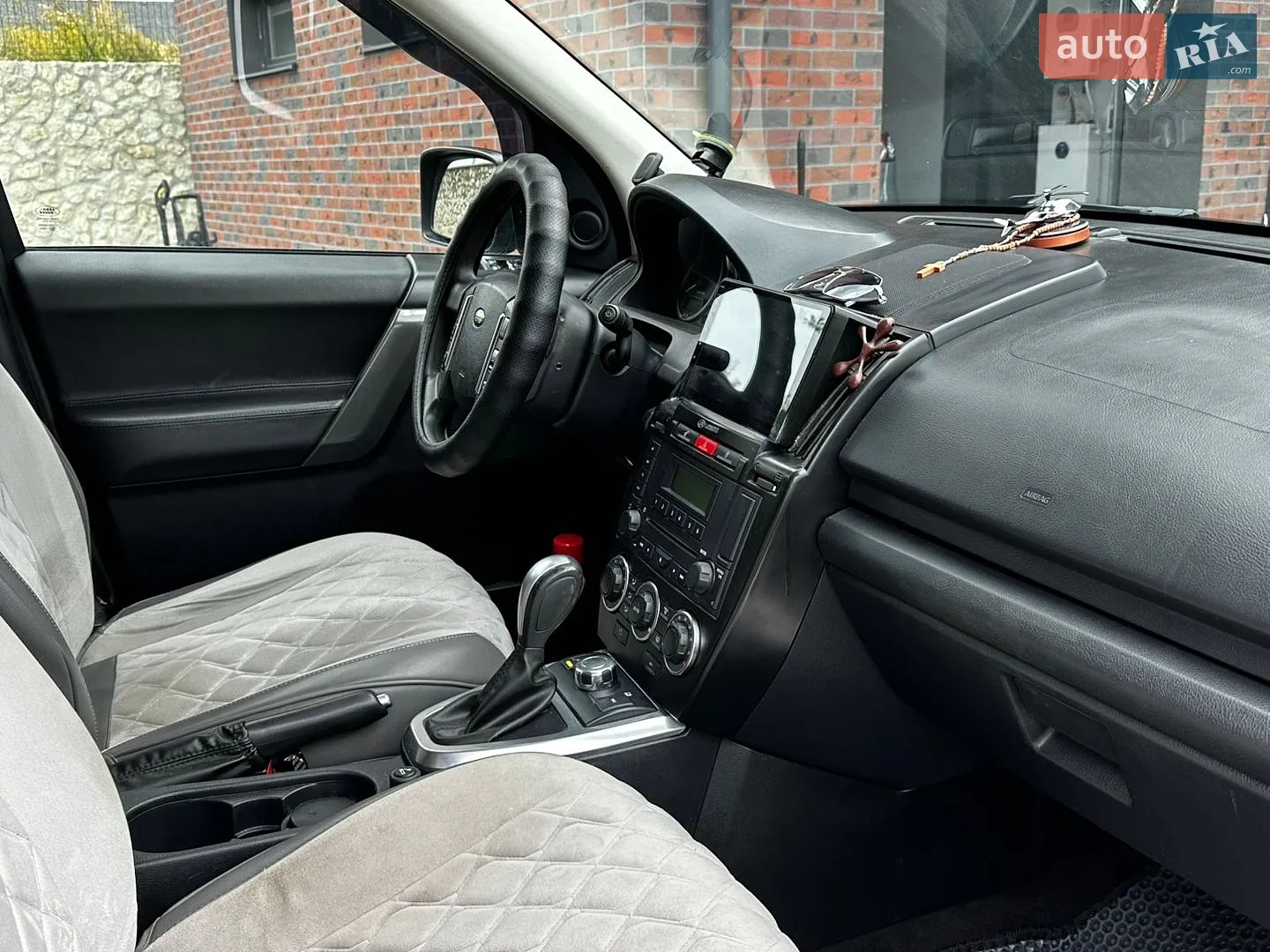 2010 Land Rover Freelander - мініатюра 19