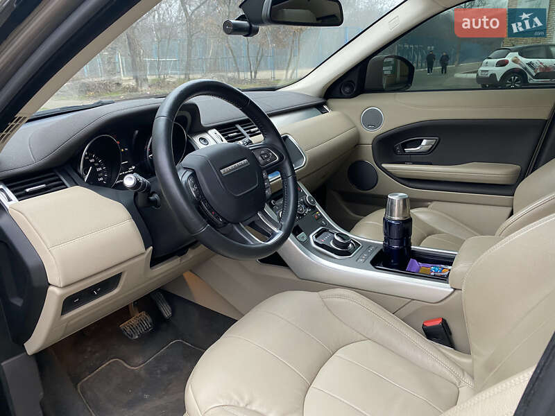 Внедорожник / Кроссовер Land Rover Range Rover Evoque 2016 в Ужгороде