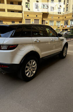 Внедорожник / Кроссовер Land Rover Range Rover Evoque 2017 в 