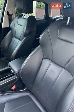 Внедорожник / Кроссовер Land Rover Range Rover Evoque 2018 в 