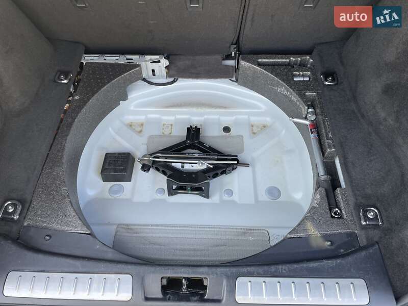 Внедорожник / Кроссовер Land Rover Range Rover Evoque 2015 в Киеве