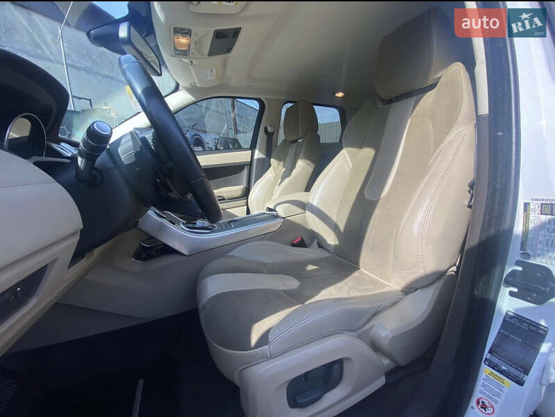 Внедорожник / Кроссовер Land Rover Range Rover Evoque 2013 в Кицмани