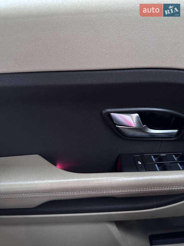 Позашляховик / Кросовер Land Rover Range Rover Evoque 2014 в Києві фото 36 Позашляховик / Кросовер Land Rover Range Rover Evoque 2014 в Києві