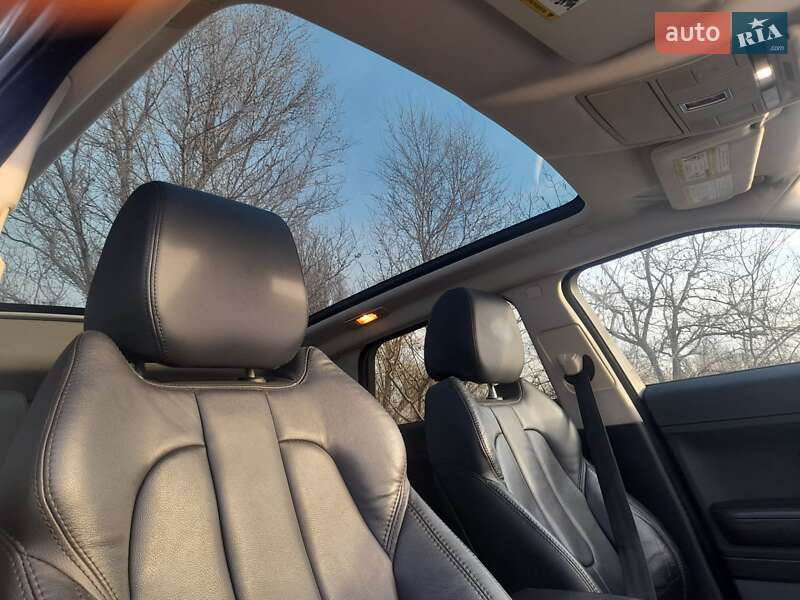 Внедорожник / Кроссовер Land Rover Range Rover Evoque 2015 в Каменском фото 2 Внедорожник / Кроссовер Land Rover Range Rover Evoque 2015 в Каменском