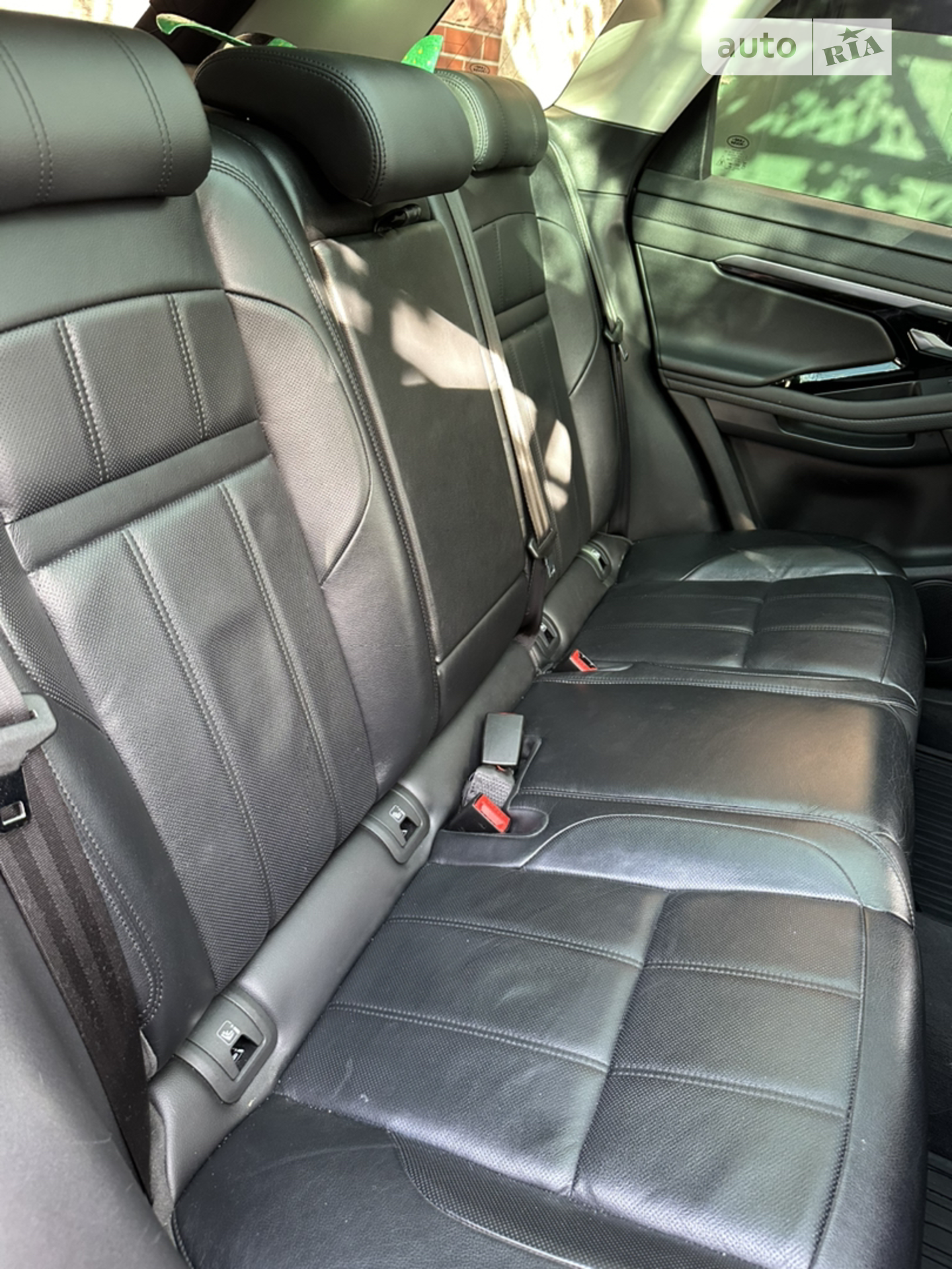 2019 Land Rover Range Rover Evoque - мініатюра 27