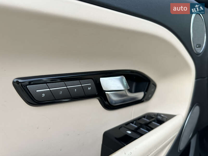 Позашляховик / Кросовер Land Rover Range Rover Evoque 2015 в Мукачевому