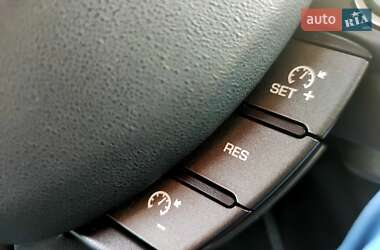 Позашляховик / Кросовер Land Rover Range Rover Evoque 2014 в 