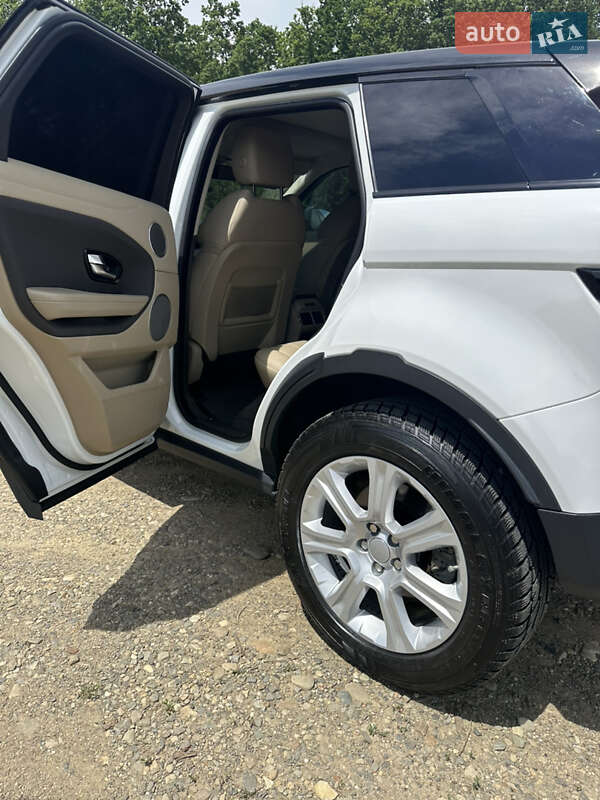 Внедорожник / Кроссовер Land Rover Range Rover Evoque 2016 в Черновцах