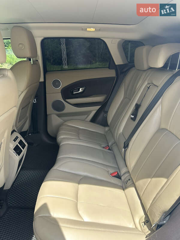 Внедорожник / Кроссовер Land Rover Range Rover Evoque 2016 в Черновцах