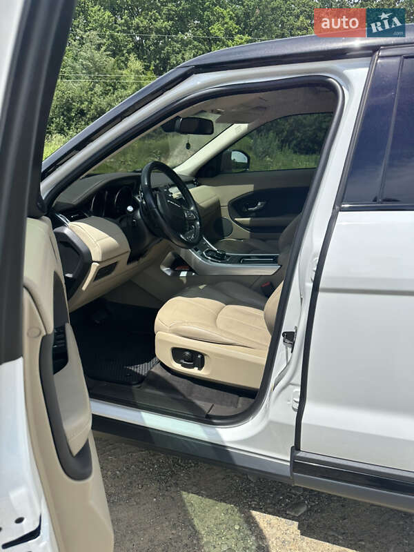 Внедорожник / Кроссовер Land Rover Range Rover Evoque 2016 в Черновцах