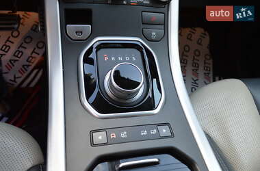 Внедорожник / Кроссовер Land Rover Range Rover Evoque 2015 в 