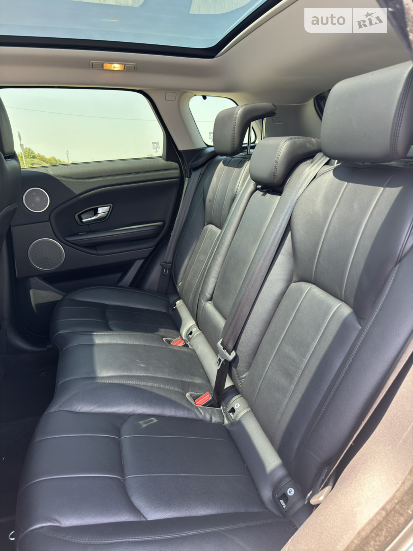 2016 Land Rover Range Rover Evoque - мініатюра 14