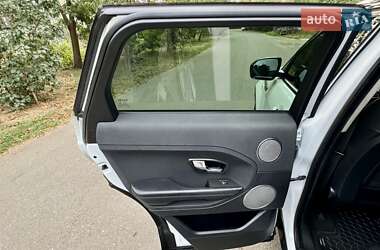Позашляховик / Кросовер Land Rover Range Rover Evoque 2011 в 