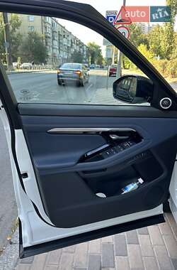 Внедорожник / Кроссовер Land Rover Range Rover Evoque 2019 в 