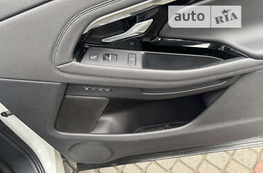 Внедорожник / Кроссовер Land Rover Range Rover Evoque 2019 в 