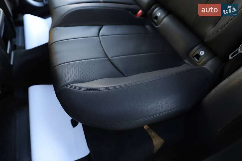 Позашляховик / Кросовер Land Rover Range Rover Evoque 2018 в Кам'янському
