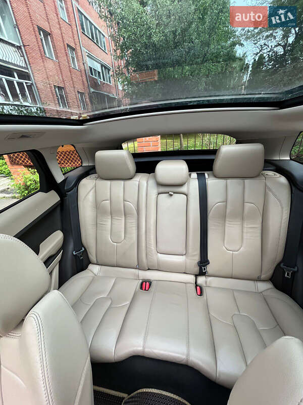 Внедорожник / Кроссовер Land Rover Range Rover Evoque 2014 в Тернополе