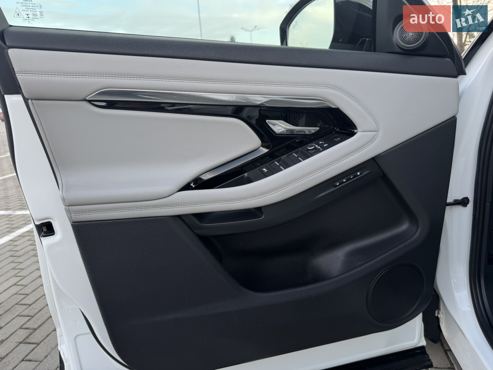 2019 Land Rover Range Rover Evoque - мініатюра 30