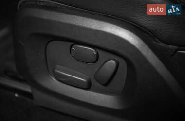 Внедорожник / Кроссовер Land Rover Range Rover Evoque 2012 в 